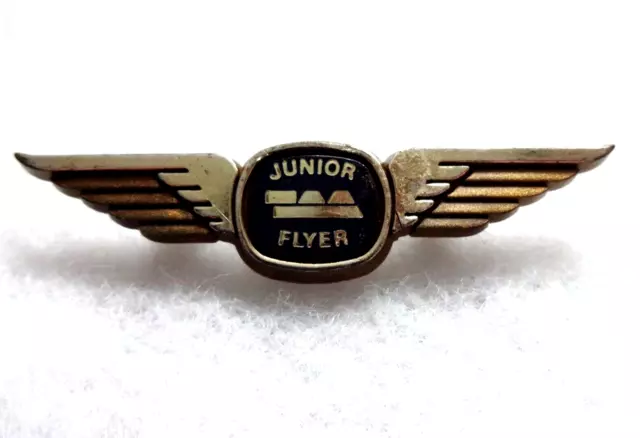 TAA (Trans Australia Airlines) - Junior Flyer - Wings - Vintage - PIN BADGE