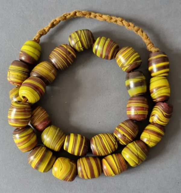 Sehr schöne alte Glas Beads Halskette - Rustikales Design - Handarbeit aus Nepal