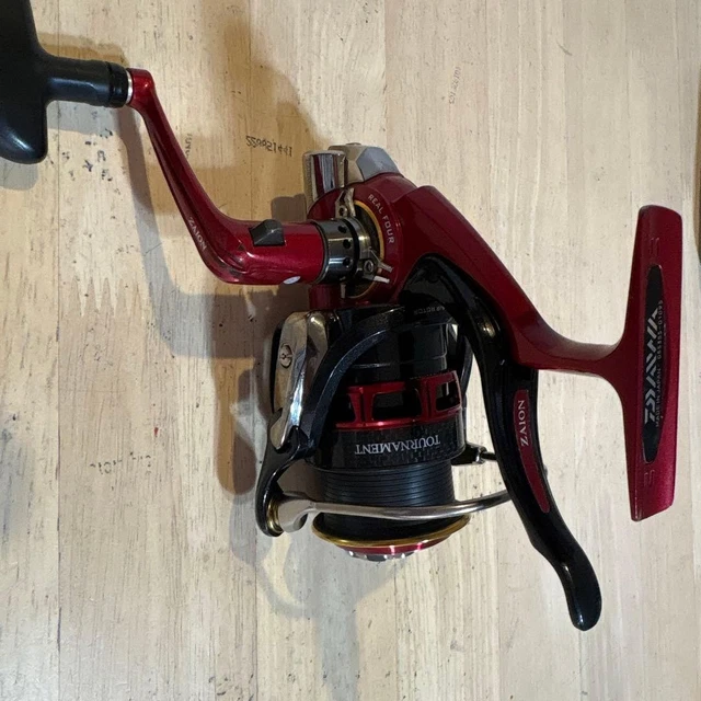 DAIWA 22 TOURNAMENT ISO 3000LBD Spinning reel Fishing reel NEW