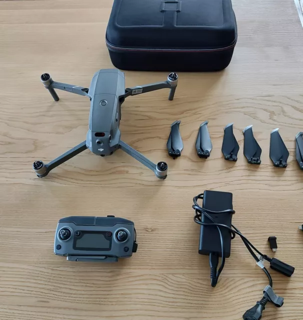 DJI Mavic 2 Pro - Drohne mit Hasselblad L1D-20c Kamera, Video 4K HDR 10 bits, 31