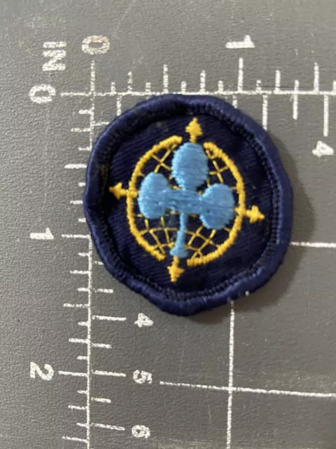 Vintage Girl Guides Scouts Blue Clover Gold Globe Patch Badge Canada Canadian GG