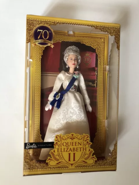 Barbie QUEEN ELIZABETH II Mattel HCB96 Platinium JUBILEE reine angleterre