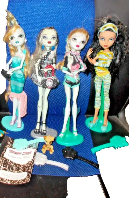 Monster High 2008 first wave Rare selection 4 dolls Frankie/Cleo/Lagoonax2