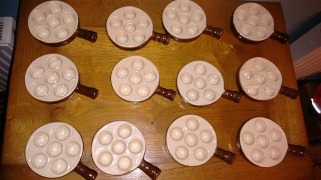 Plat à Escargots 12 Trous Emile Henry - Céramique Française Marron