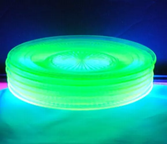 6 Beautiful Vintage Uranium Glass Salad / Side Plates, 8.5" in Diameter