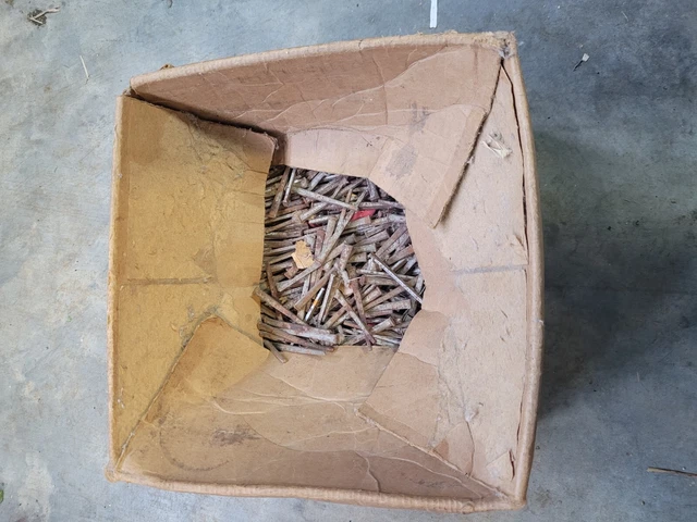Lot Of 35 La belle Cut Nails 8 N.Y. Finish 2.5" Restoration, Craft, Art 2