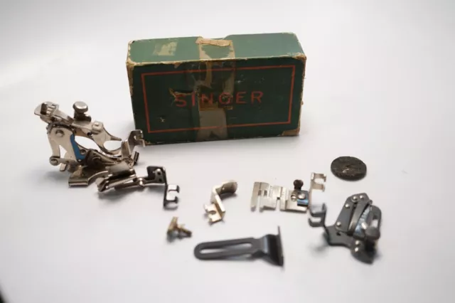 Box of Vintage SINGER SEWING MACHINE ATTACHMENTS PARTS 32658