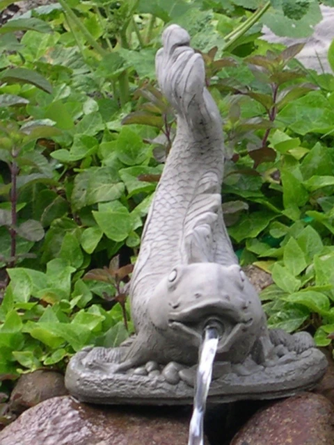 Saragoi Koi-Fisch Steinstatue – Frostsicherer Steinguss Für Den Garten, 21 Cm Hoch, 6 Kg, Grau