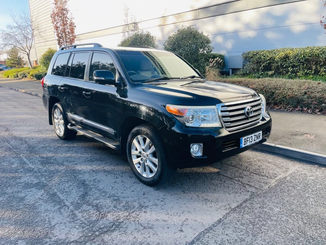 Toyota Landcruiser Amazon V8 4.5 D-4D Euro 5 Estate Automatic 7 seater FSH RARE