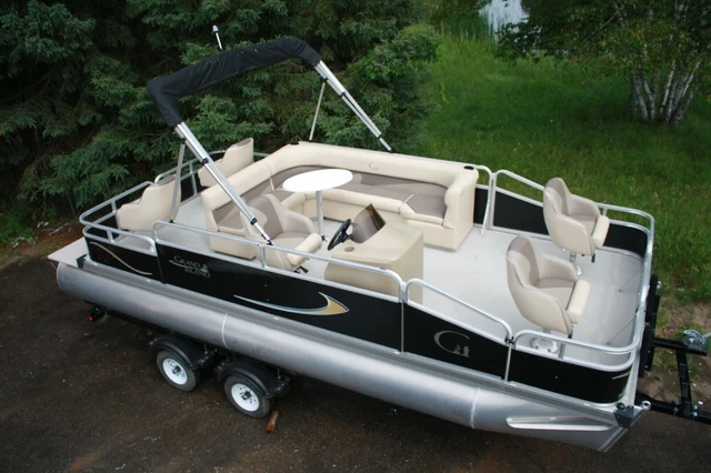 New 20  Party Fish Grand Island pontoon boat 25 four stroke