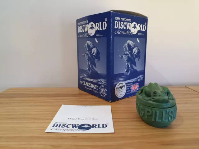 Clarecraft Discworld - DW63 - Dried Pill's Box - ungrammatical apostrophe