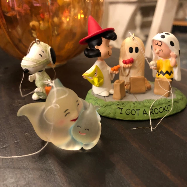 HALLMARK PEANUTS HALLOWEEN I Got A Rock! Snoopy Mummy And 2 Ghost Orn