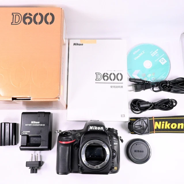 Near Mint w/box Nikon D600 24.3MP Digital SLR Camera Body Sutter 5770 clicks