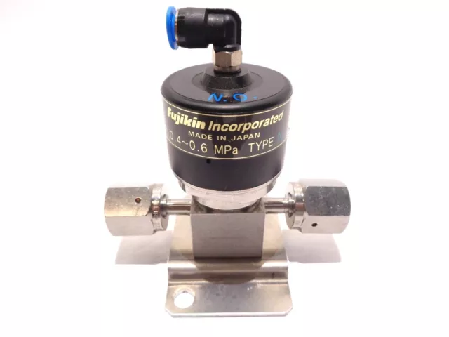 Fujikin 095133 Diaphragm Valve O.P. 0.4~0.6 MPa Type N.O. 316 Stainless Steel