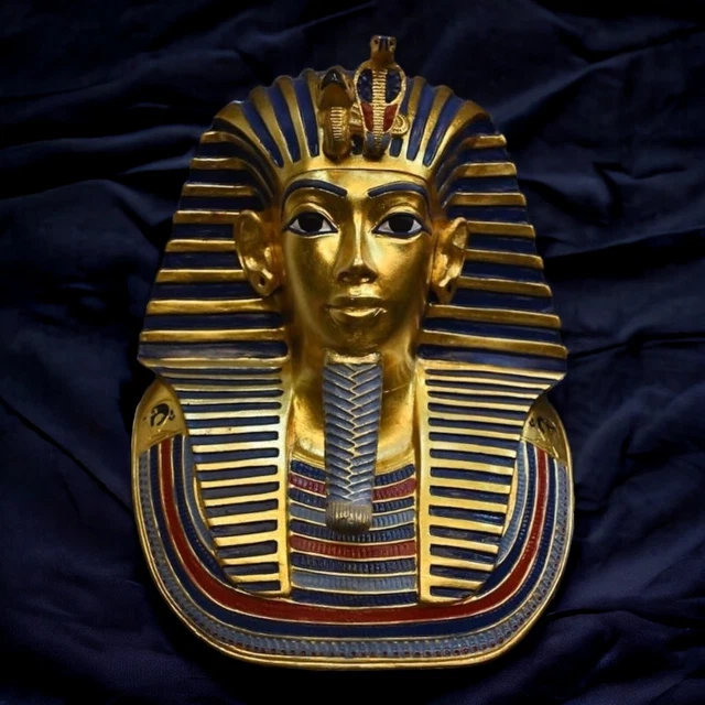 ANCIENT EGYPTIAN ANTIQUITIES King Tutankhamun Golden Mask Unique Museum