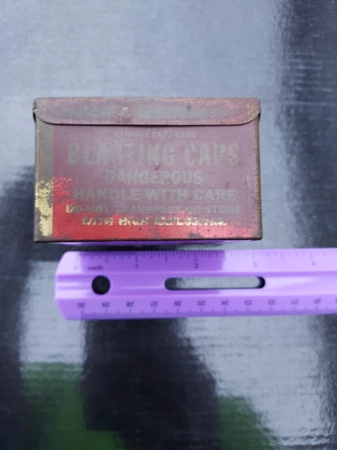 vintage western cartridge co blasting caps tin