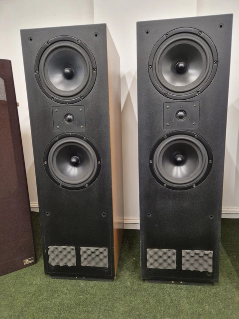 TDL STUDIO Transmission Line Floor Standing Loudspeakers in