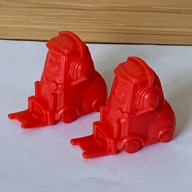 HASBRO MONOPOLY DISNEY Pixar Cars 2 Red Pittie x 2 Spare Parts £1.25 PicClick UK