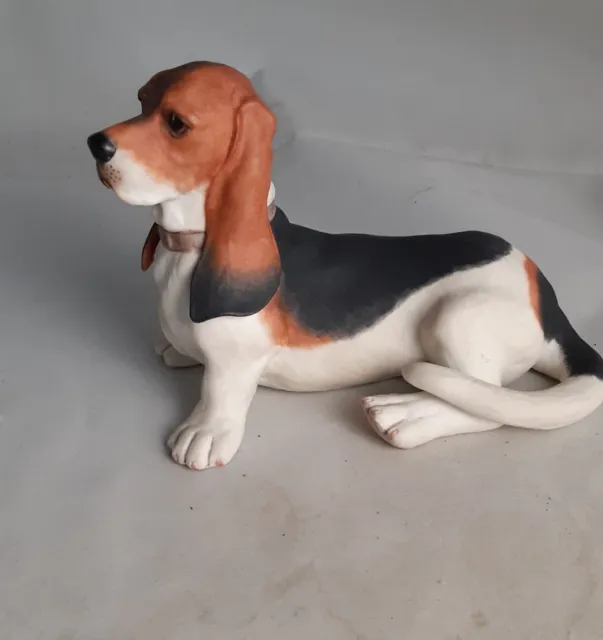 VintageBOEHM  Basset Hound Bisque Porcelain Figurine DOG EXC.
