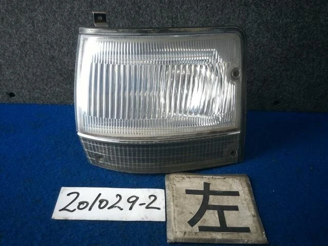 NISSAN Bluebird 1987 E-WU11 Luce marcatore lato sinistro [usato] [PA54643002]
