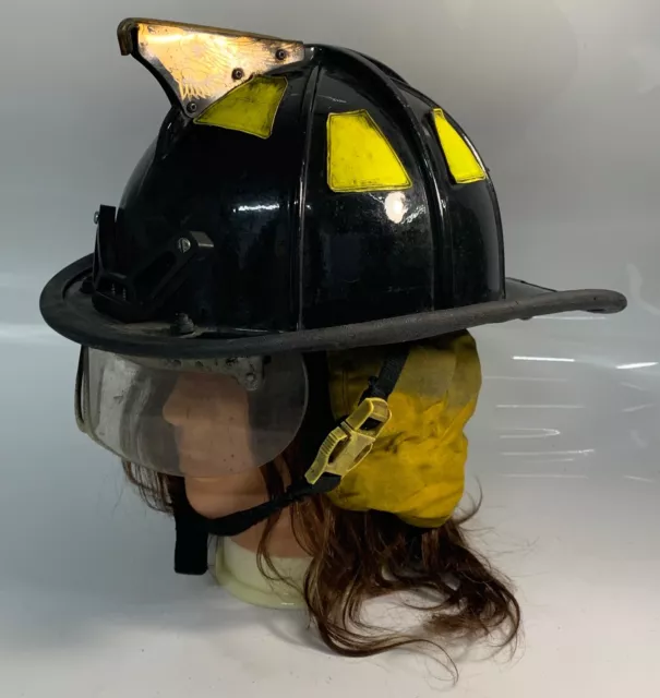 Cairns 1010 Firefighter Helmet Black w/ Brass Eagle & Shield (READ DESC)