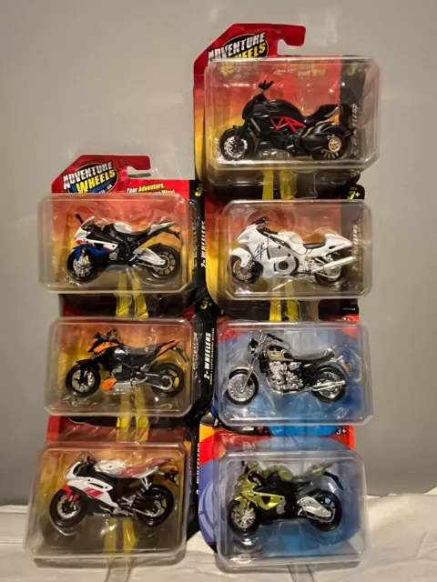 Never Opened Seven 2-Wheelers From Adventure Wheels series Made By Maisto