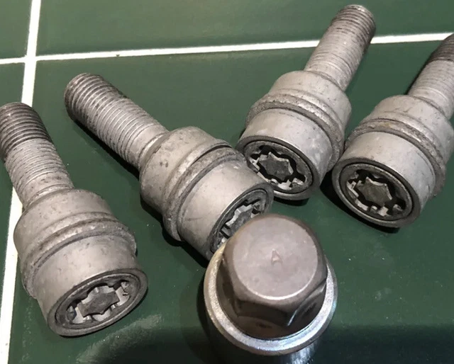 GENUINE VW T5 T6 TRANSPORTER CRAFTER LOCKING WHEEL NUTS BOLT KEY SET 17