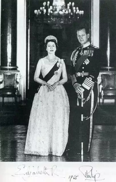 QUEEN ELIZABETH II & PRINCE PHILIP Signed Photograph British Royalty - preprint