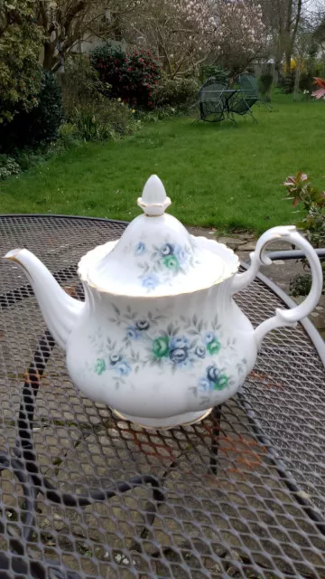 BEAUTIFUL AND HARD TO FIND ROYAL ALBERT CHINA INSPIRATION  LARGE SIZE TEAPOT 1st