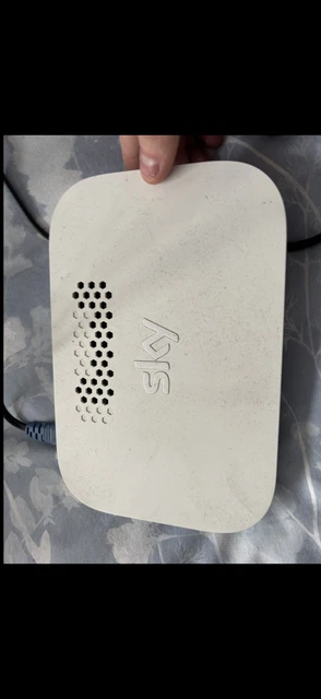 sky q booster box Sky Q Wireless Booster: Amazon.co.uk: Computers & Accessories