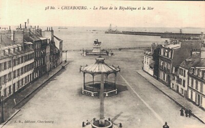 ....CPA/DEP 50/cherbourg la place de la république 