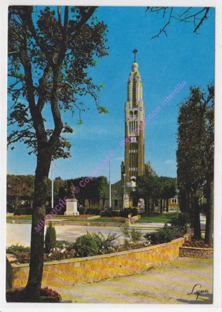 CPSM 93250 VILLEMOMBLE Eglise vue  Square de Verdun Edt LYNA