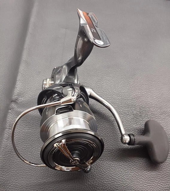 DAIWA 24LUVIAS LT4000-XH Spinning Reel Lightweight Fishing Reel DAIWA 24LUVIAS LT4000-XH Spinning Reel Lightweight Fishing Reel