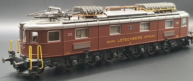 Locomotive électrique R37 HO41073 – BB 8552 SNCF Verte – époque IV – échelle HO