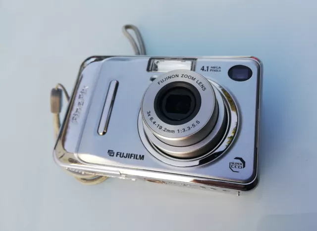 MINT FUJIFILM FINEPIX A400 camera photo video super ccd