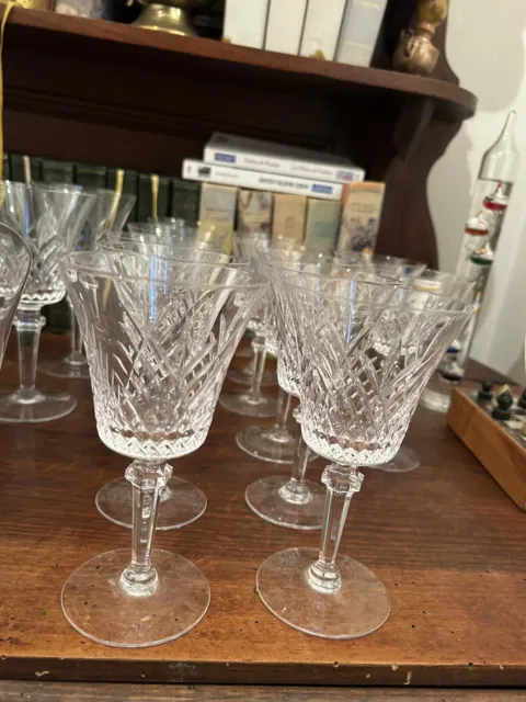 Service de 12 verres à vin en cristal de sèvres