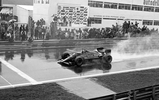 AYRTON SENNA LOTUS 97T crosses the line to win his first GP F1 Wor- Old ...