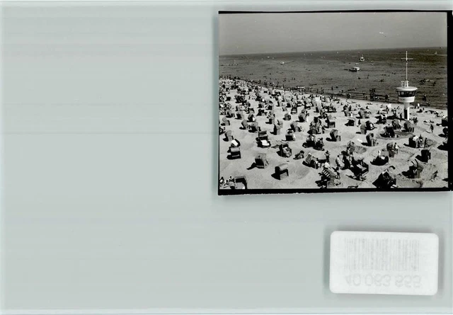40063655 - 2401 Travemuende Strand Strandkoerbe Luebeck Stadtkreis
