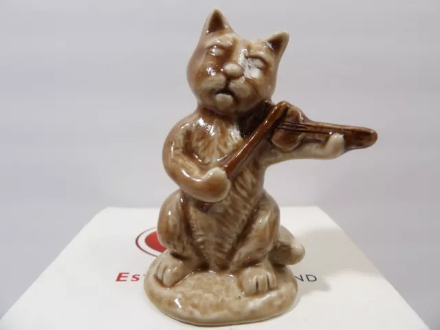 Wade England Nursery Rhyme Large Blow Up "Cat And The Fiddle" Figurine ~ 3" Tall 2