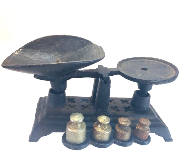 VINTAGE CAST IRON Scale Miniature Balance Pan 5" 4 Weights Complete Toy