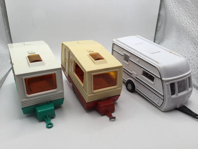 MAJORETTE RANGE ROVER + Caravane " Cirque Pinder " EUR 2,00 - FR