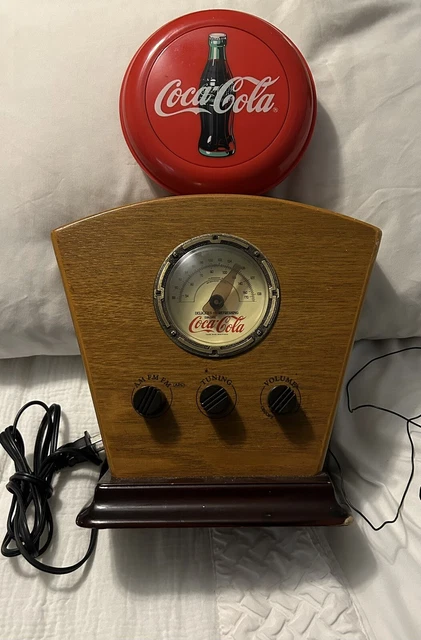 Coca-Cola Wooden Case AM/FM Radio Lighted Dial & Globe Retro Look TESTED