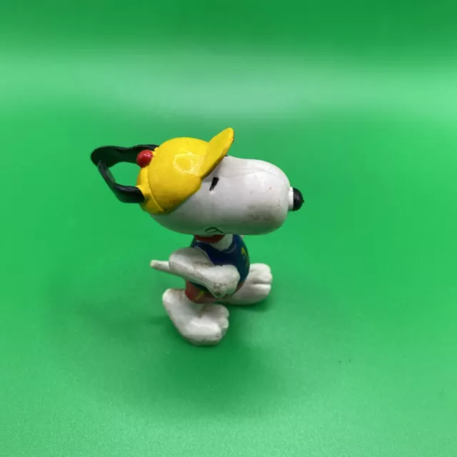 Vintage 80s Snoopy Runner Figure Peanuts PVC Collectable Toy Cake Topper Retro 2