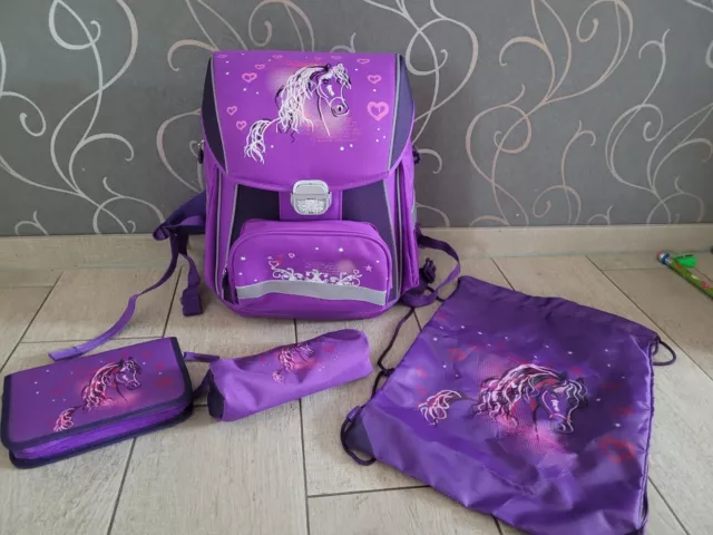 *neu*Mädchen Schulranzen Set 4 tlg. Ranzen Pferde Horses 1. Klasse