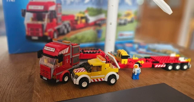 LEGO CITY 7747 Wind Turbine Transporter - Complete with box and ...