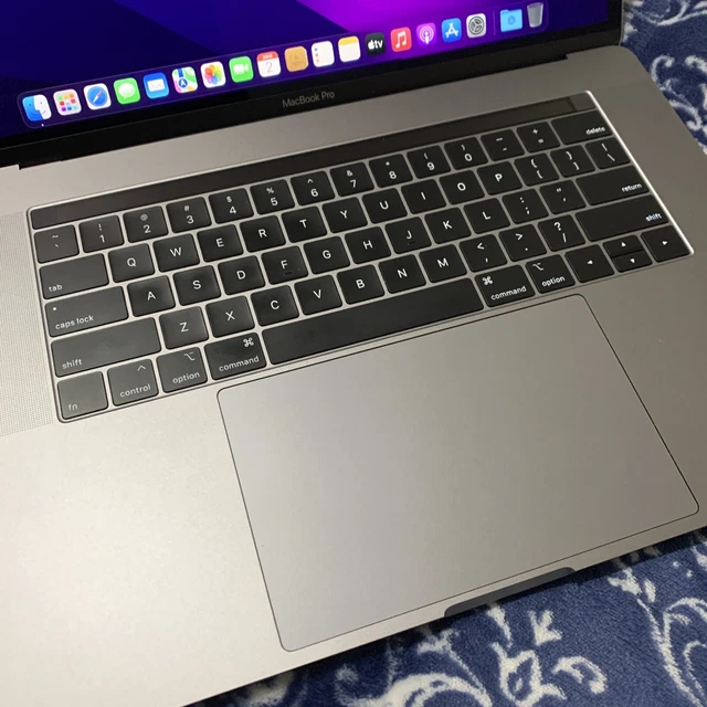 Apple MacBook Pro 15.4" (16GB,512GB SSD, Intel Core i9 9ª generazione, Touchbar… 2