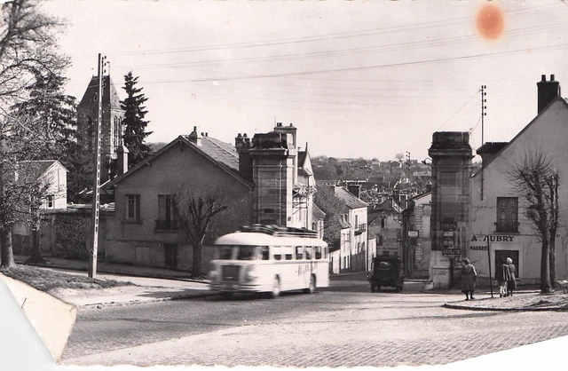 Carte postale ancienne postcard ARPAJON porte de PARIS autobus car timbrée 1963
