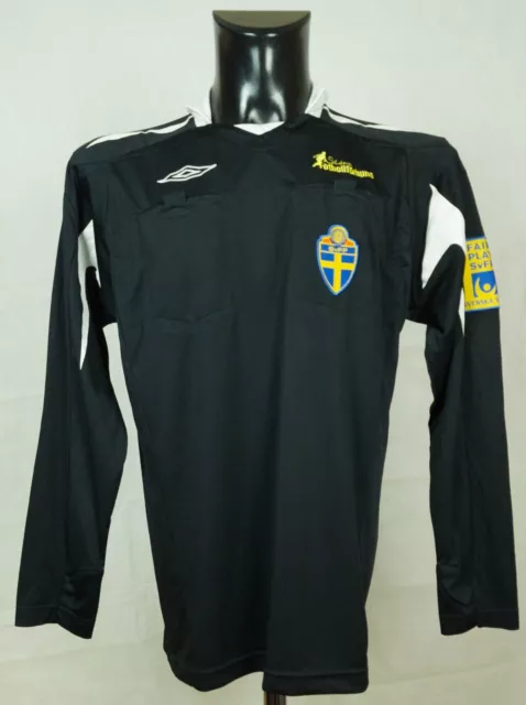 Sweden referee footbal top Umbro size M vgc..s