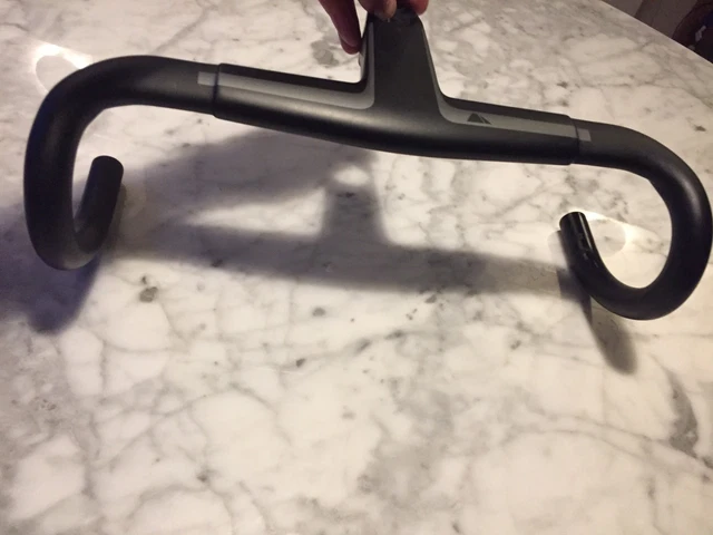 美品キャニオン CANYON H36ドロップハンドル390mm ロードバイク 美品○キャニオン CANYON H36ドロップハンドル○390mm ロードバイク