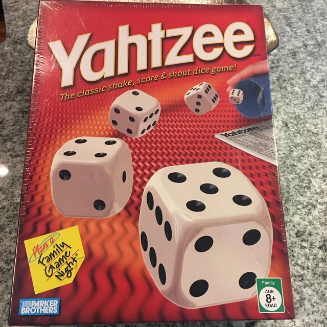 YAHTZEE CLASSIC DICE Game Hasbro The Shake Score and Shout Game NEW 27
